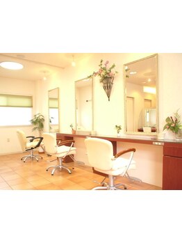 落ち着いた雰囲気で内面から美しく♪丁寧なカウンセリングで誰もが振り返る素敵スタイルに仕上げます◎