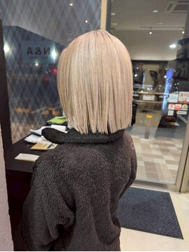 ヘアショップエヌアンドエー 久喜 栗橋店(hairshop N&A) 視線集める◎プラチナブロンド×タイトボブ