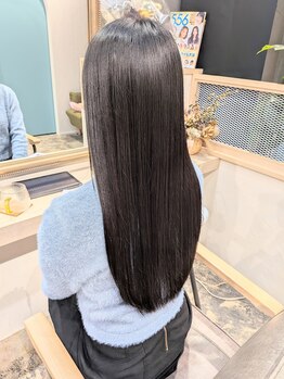 リペロ(ripero)の写真/【緑区/髪質改善】自慢の縮毛矯正でいつまでも美しいサラ艶ストレート美髪☆施術中は看板犬の癒し付き♪