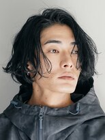 フィフス 大分(fifth)&nbsp;大分スパイラルパーマメンズカットセンターパートメンズボブ緩め