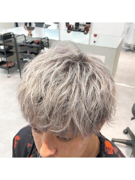 ザ サードヘアー 津田沼 (THE 3rd HAIR) ホワイトアッシュ