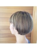 ショートボブ