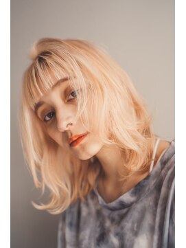 フラミューム 藤枝(flammeum) 顔まわりレイヤーブロンド