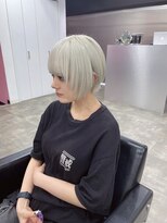 ローグ(LOGUE)&nbsp;ホワイト×ショート