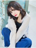 女性らしいレイヤーミディアム