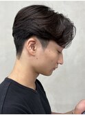 刈り上げセンターパートテーパーフェードカットニュアンスパーマ