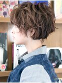 ミセストップにふんわりボリュームパーマ前下がりショートボブ