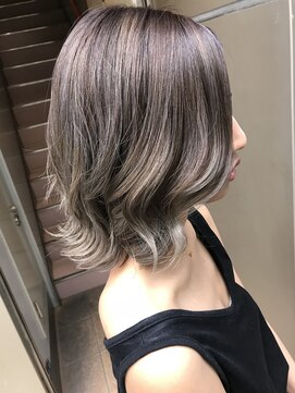 アオゾラヘアーナ ミキザカ アンド パレード(AOZORA HAIR namikizaka＆parade) 3Dハイライト×グレージュグラデーション