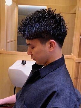 ヒロギンザプレミアムバーバースパ パレスホテル店(HIRO GINZA) ツーブロックパーマ×刈り上げ／大手町/理容室
