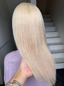 テテ(TETE) ホワイトベージュ長堀橋×心斎橋