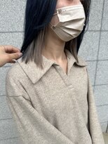 カミビト マヴィー(kamibito mavie)&nbsp;20代30代大人可愛い透明感インナカラーネイビーボブアッシュ