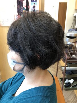 フレンズ 手稲店(friend's) くせ毛を活かしたボブスタイル