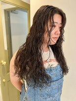 エミィ(emme)&nbsp;【emme×田畑】外国人風カーリーパーマ