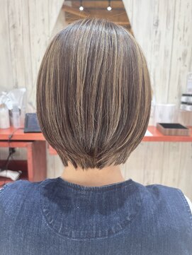 オリバー 諫早店(ORiVER) ショートボブ
