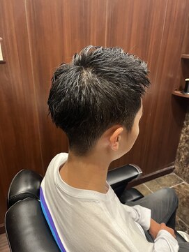 プラウド(PROUD) アップバング　田町　理容室　顔剃り　床屋　ツーブロック