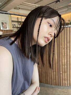 イピン(e'pine) 三つ編みボブ