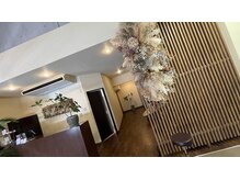 ビヨウシツ チャーリーの雰囲気（店内は落ち着いた雰囲気で）