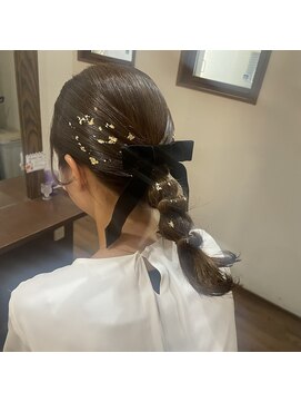 ヘアーレクスアリイ(Hair Lex Alii) ローポニースタイル