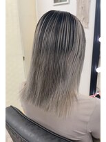 ウル(ulu)&nbsp;バレイヤージュ　ケアブリーチ　ベージュ　グレージュ　ブラウン