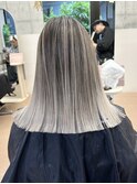 ママさん大人気の外国人風バレイヤージュで伸びても気にならない