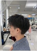 小顔効果◎爽やかアップバングショートで清潔感