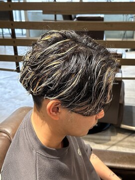 ノイセル(Noisyle) MEN’S HAIR/サーフカール/刈り上げセンターパート/北堀江 M