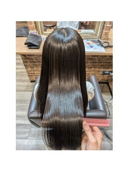 モニカ 鶴ヶ峰店(Monica)の写真/ブリーチ毛にも対応！酸性ストレートで叶える、理想の質感美髪へ導きます♪
