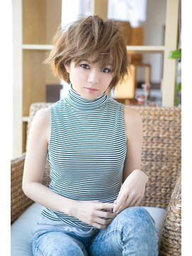 カーサ バイ ハミュウ たまプラーザ(CASA by Humium) 大人可愛い抜け感ショート ブルーシルバー【たまプラーザ】