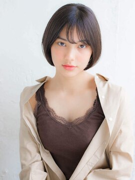 ルティア 池袋(Lutia) 大人前下がりショートボブ