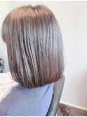 「肩につくかつかないか位のボブ」