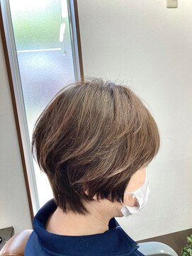 ユーシャイン(YOU SHINE) 大人可愛い前髪ありひし形耳掛けショート20代30代40代50代