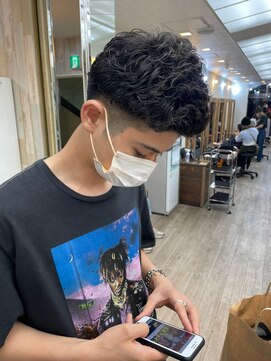 ナンバー アンフィール 渋谷(N° anfeel) 【HIKARU】@hikaru_cutツーブロック刈上げパーマ渋谷駅5分道玄坂