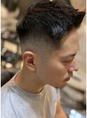 ビジネススキンフェードアップバング バーバースタイル