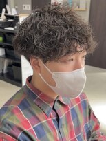 フイ 代々木(Hui)&nbsp;波巻きスパイラルパーマ/アップバング/ツーブロックマッシュ束感