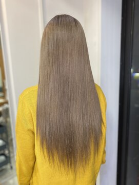 フツーロ 栄(FUTURO) スモーキーベージュ