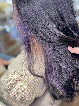 ジウ 上通り(JIU) 20代30代小顔ロングインナーカラーパープル