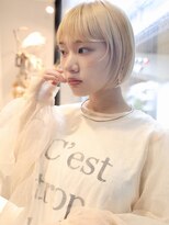 エムスラッシュ 横浜元町店(M.SLASH)&nbsp;ホワイトブロンド/ハイトーンカラー/切りっぱなしボブ/元町