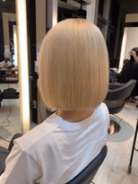 インク サカエ(inq sakae)&nbsp;ホワイトミルクティーベージュ　韓国ヘア　ハイトーンカラー