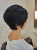 耳かけショートボブ 絶壁解消ヘア クビレショート