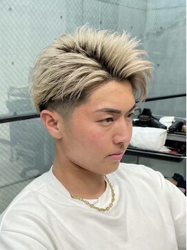 イーラ(era) フェザーショートパーマ/メンズ/刈り上げ/眉毛/ツイスト