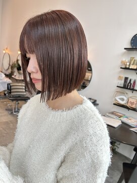 エスデザイン(es design) ぱつボブ×ボルドーカラー×髪質改善