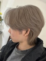 イリ 梅田(ili) ミルクティーベージュセンターパートウルフ