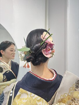 アオ(AO。) 生花ヘアアレンジ/卒業式ヘアアレンジ/袴ヘア/パールヘア