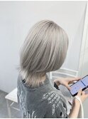 ホワイトシルバーレイヤーショートブリーチ＆ダブルカラー横浜駅