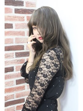 ジウ 上通り(JIU) 大人可愛い☆厚めバング透け感☆シルバーグレージュゆるウェーブ