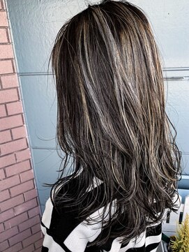 オンリエド ヘアデザイン(ONLIed Hair Design) 【ONLIed】ダークグレージュのハイライトスタイル