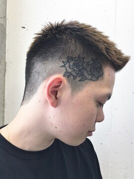 ガズル ハラジュク(GUZZLE HARAJUKU) フェードカットアップバング　フェザーアップ　メンズ