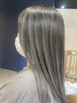 ブロッサム 保谷(Blossom) 20代30代40代ハイライト外国人風カラープラチナアッシュ