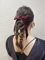 シュリット(schritt) ツインポニーテール編み下ろしアレンジ渋谷ヘアセットmomoko