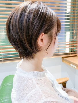 エミュ 新宿(emu) 大人可愛い サイドシルエット  川田